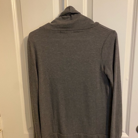 Derek Heart Hooded Sweater - Picture 2 of 3